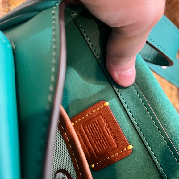 Coach turquoise tabby NWOT - Picture 5 of 10